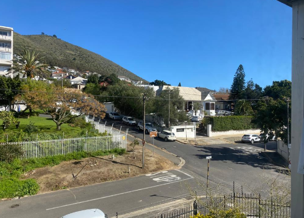 To Let 2 Bedroom Property for Rent in Green Point Western Cape